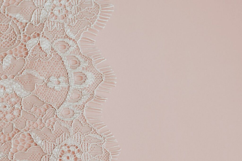 Dentelle blanche délicate